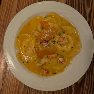 Ravioli Ripieno di Astice Ricotta e Scorza di Limone