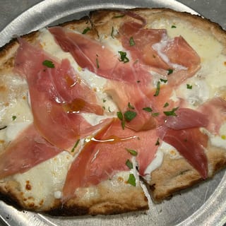 Pinsa Pizza Ricotta E Prosciutto
