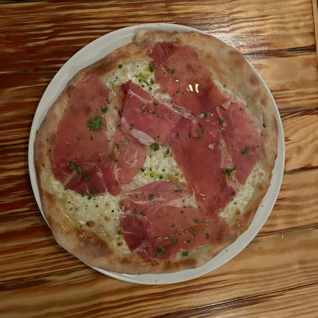 Pizza Ricotta E Prosciutto.