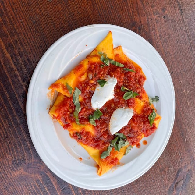 Ravioli di Bufala con Pommodori del Vesuvio.