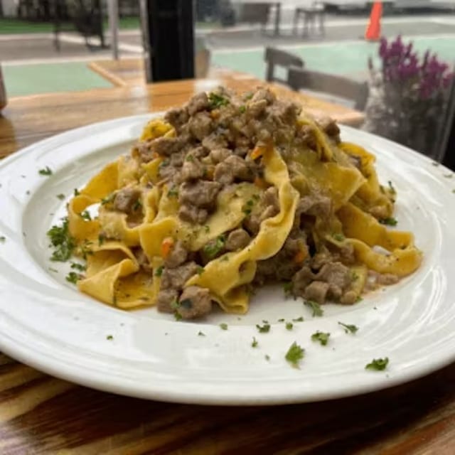 Pappardelle Al Ragú Bianco.