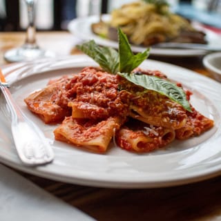 Paccheri Con Ricotta E Pomodoro